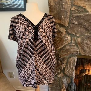 Cute pink & white tunic style shirt